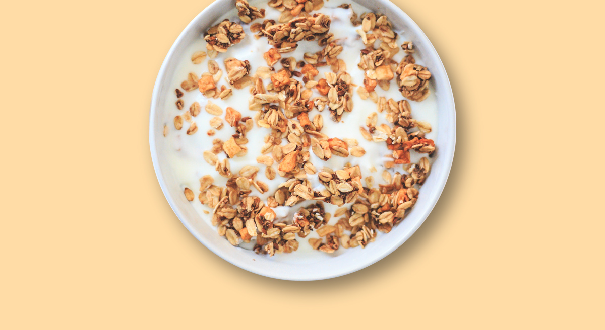 Granola Layla con latte fresco Granola bio Layla